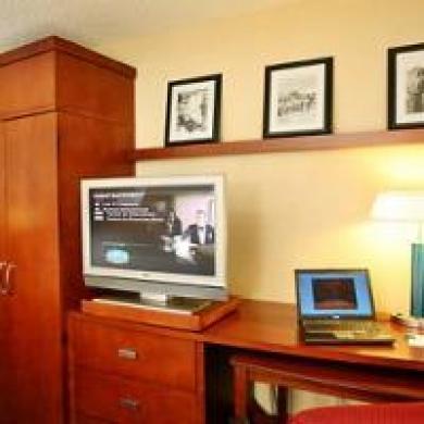 Courtyard By Marriott Airport 3*