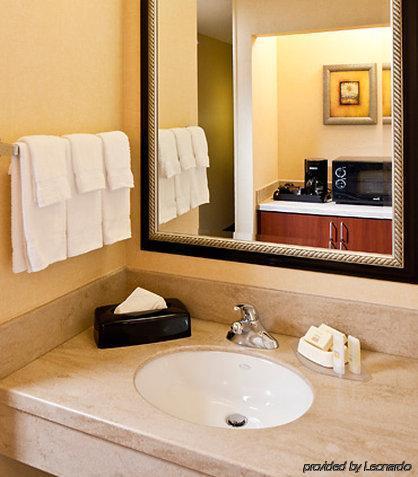 Courtyard By Marriott Airport Anchorage
