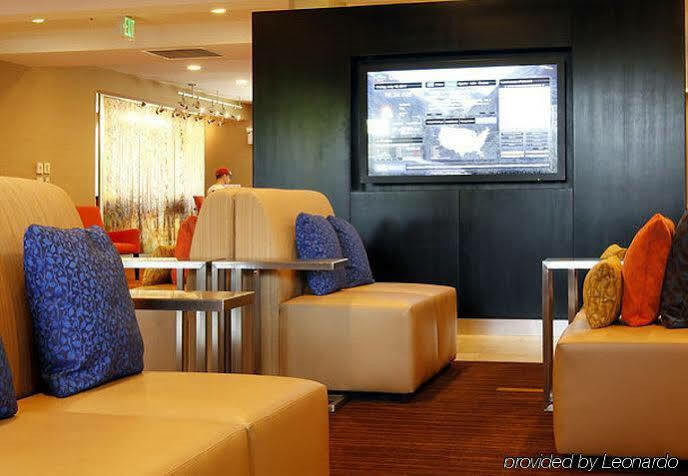 Courtyard By Marriott Airport 3*